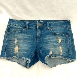 O’NEILL~Denim Shorts~Distressed